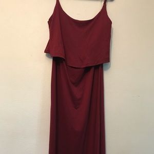 🦋 NWT Burgundy Maxi Dress